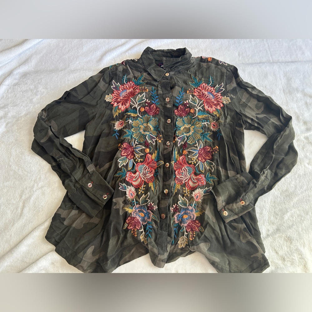 Camo button down shirt Johnny was